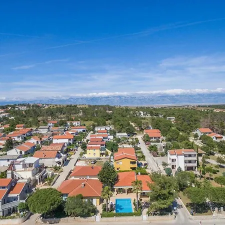 Aluna Villa